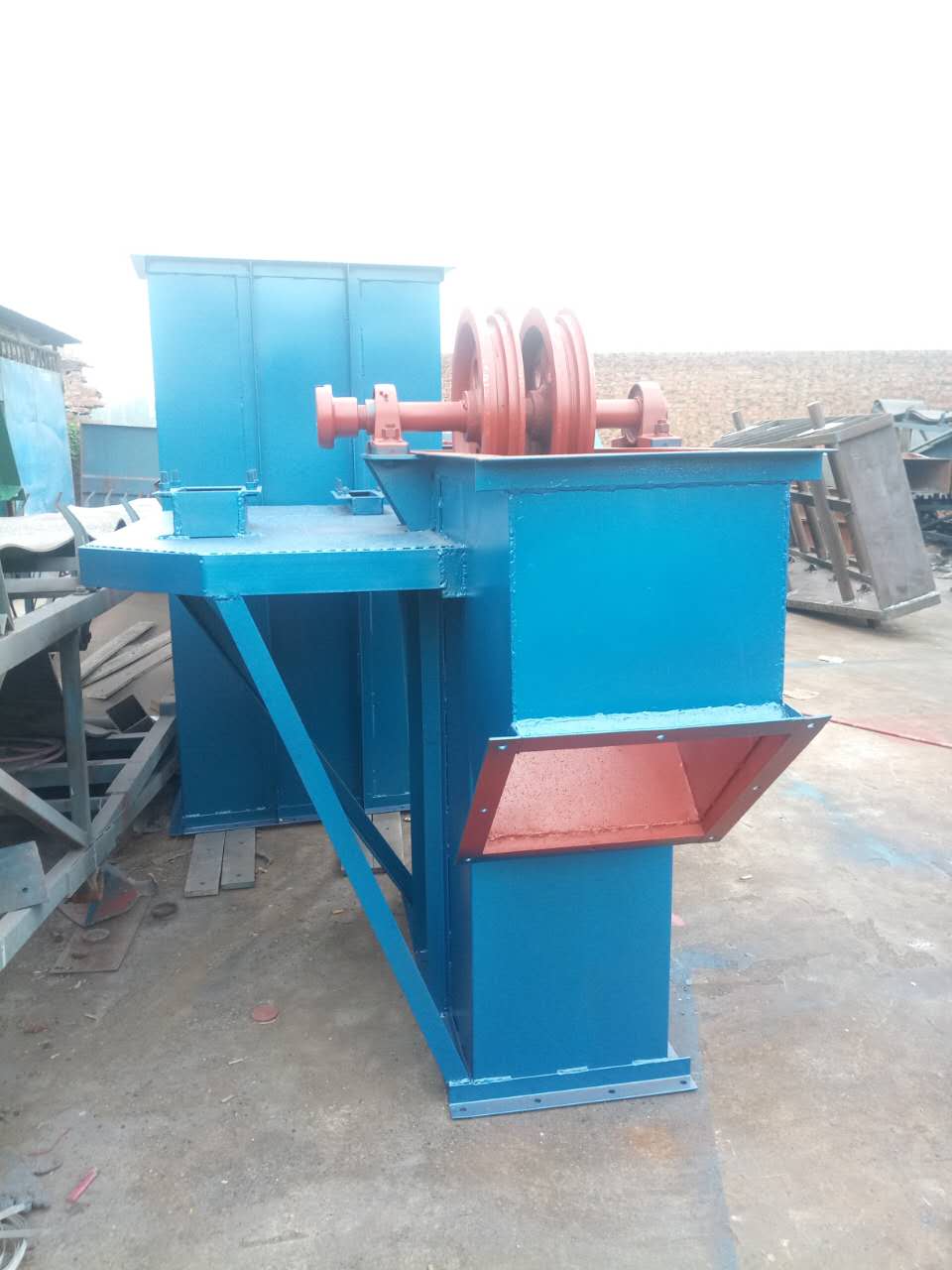 GTD斗式提升機在熟料生產線上的應用