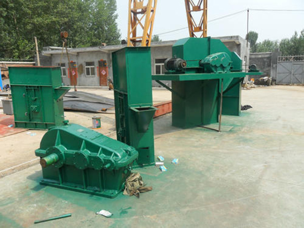 斗式提升機為什么需要安裝清料設備？